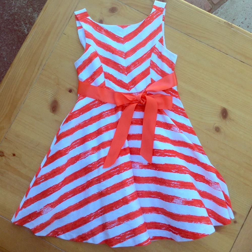 Girl's Dress size 6x or 7/8